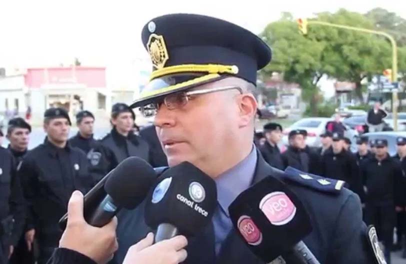 La emocionante despedida al Jefe de la policía de Rosario Adrián Forni