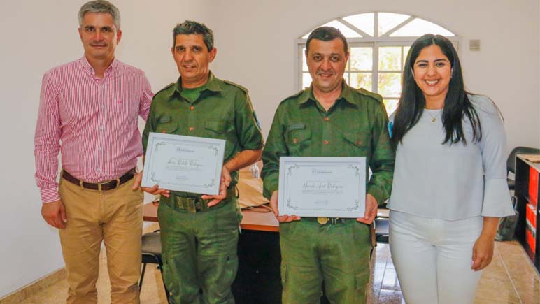 Distinción a los hermanos Rodríguez por su labor como guardafaunas en Villa Gobernador Gálvez