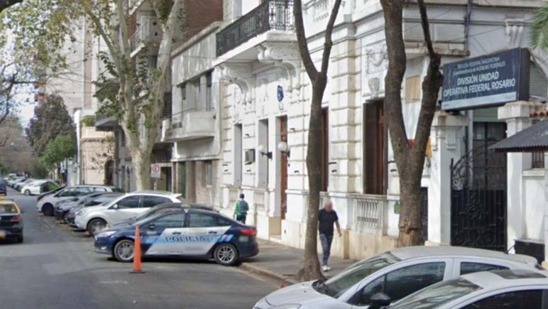 Trato VIP y celulares: cayó subcomisario de la Policía Federal por recibir coimas de presos en Rosario