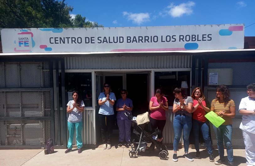 Abrazo solidario al Centro de Salud Los Robles