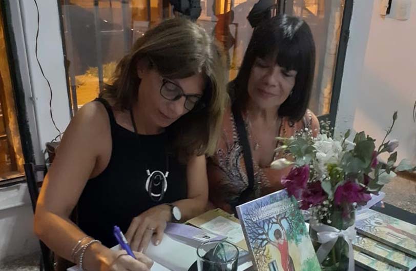 Se presentó el libro “Las Estaciones de Dulcia” en el Centro Cultural La Máquina