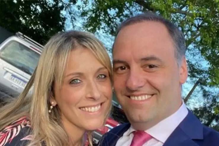 La Justicia citó a declarar a las cuatro mujeres que le prestaron dólares a Adorni para los departamentos