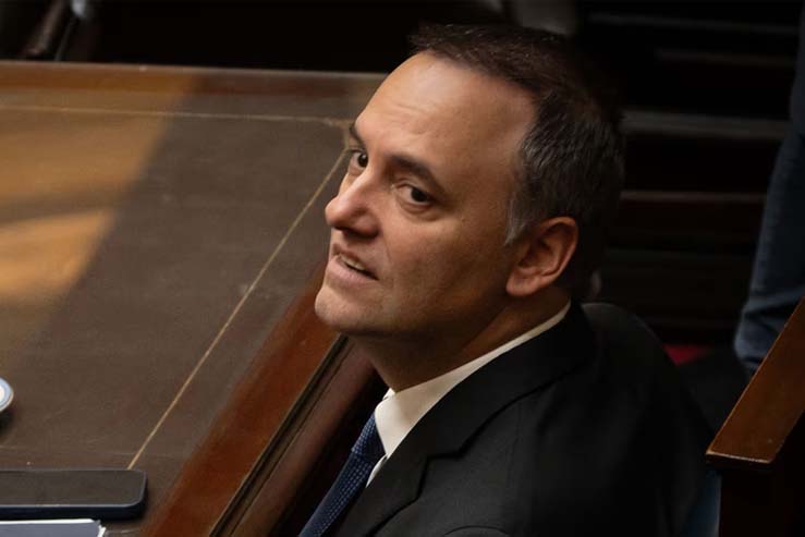 Adorni admitió haber ocultado USD 500.000 en sus declaraciones juradas: «Ahorramos en negro”